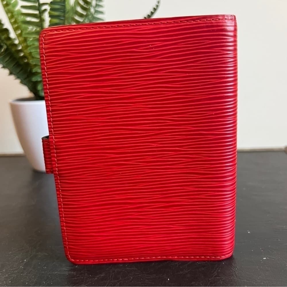 Authentic Louis Vuitton Epi leather agenda cover red - Thumbnail 3