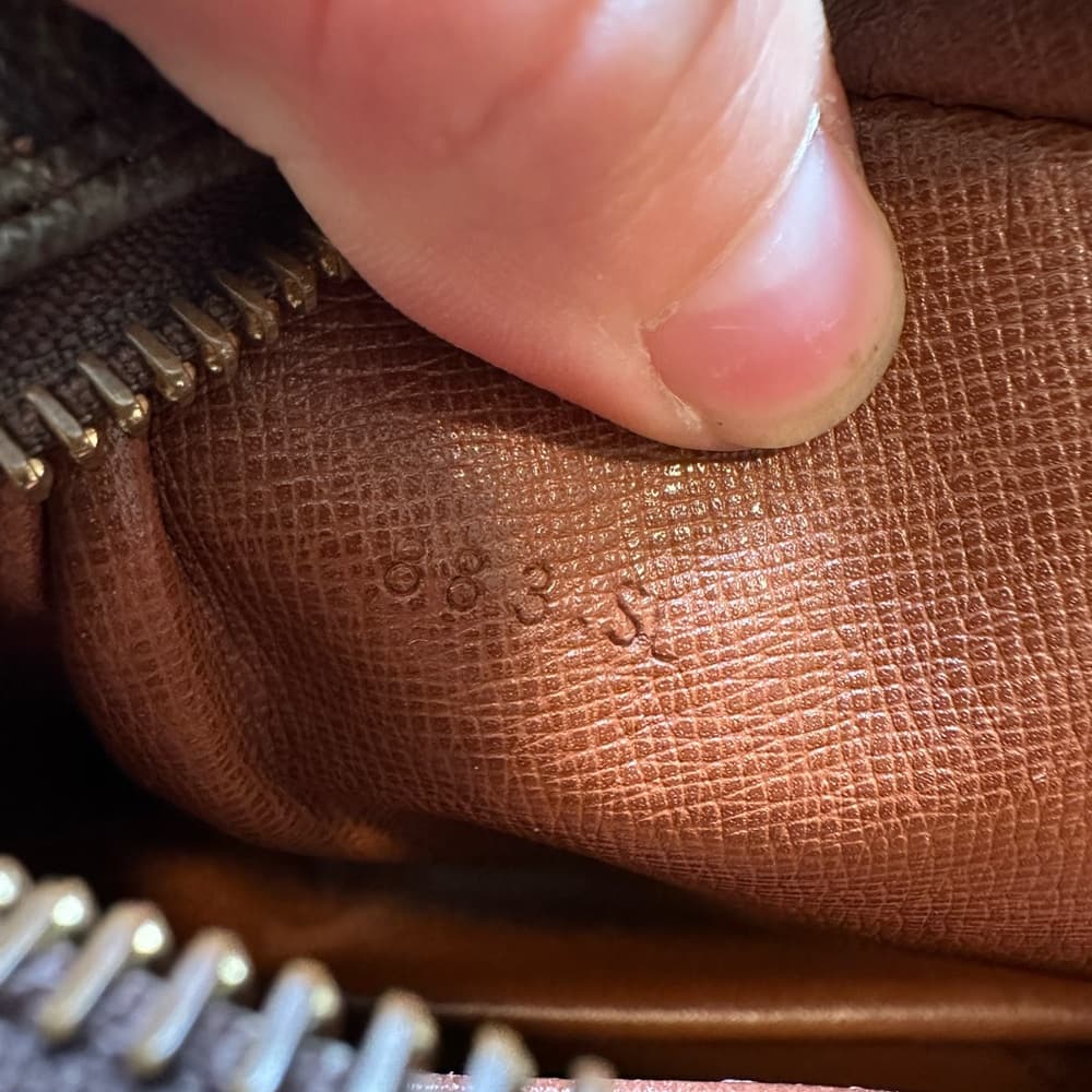 Louis Vuitton Compiègne 28 pouch classic monogram canvas - Thumbnail 12