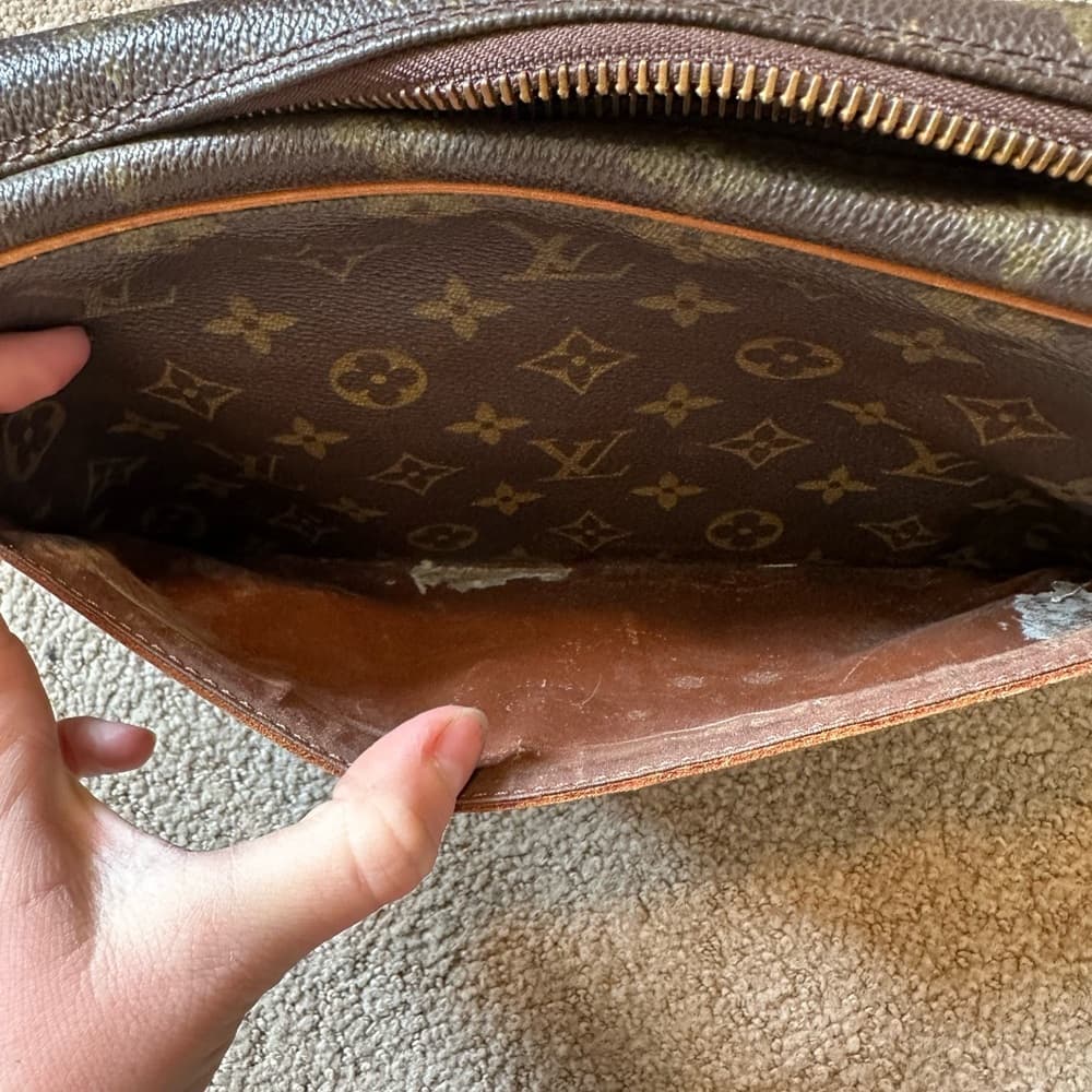 Louis Vuitton Compiègne 28 pouch classic monogram canvas - Thumbnail 10