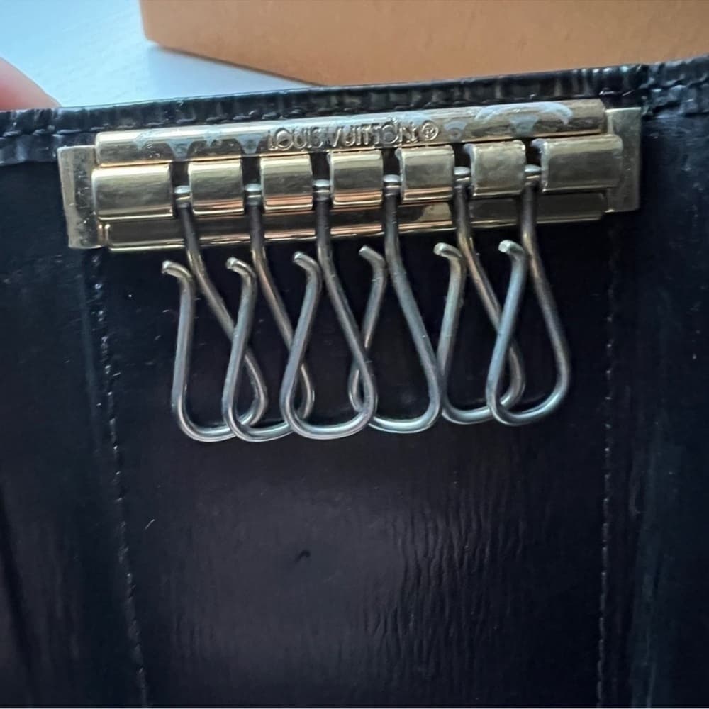 Authentic Louis Vuitton Black Epi Key Holder Wallet - Thumbnail 3