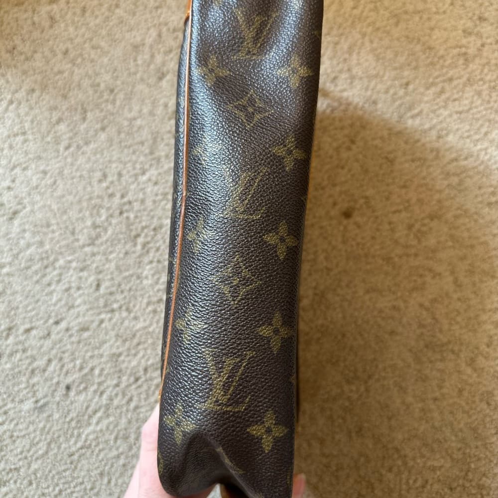 Louis Vuitton Compiègne 28 pouch classic monogram canvas - Thumbnail 3