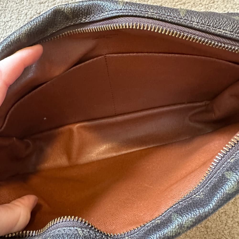 Louis Vuitton Compiègne 28 pouch classic monogram canvas - Thumbnail 8