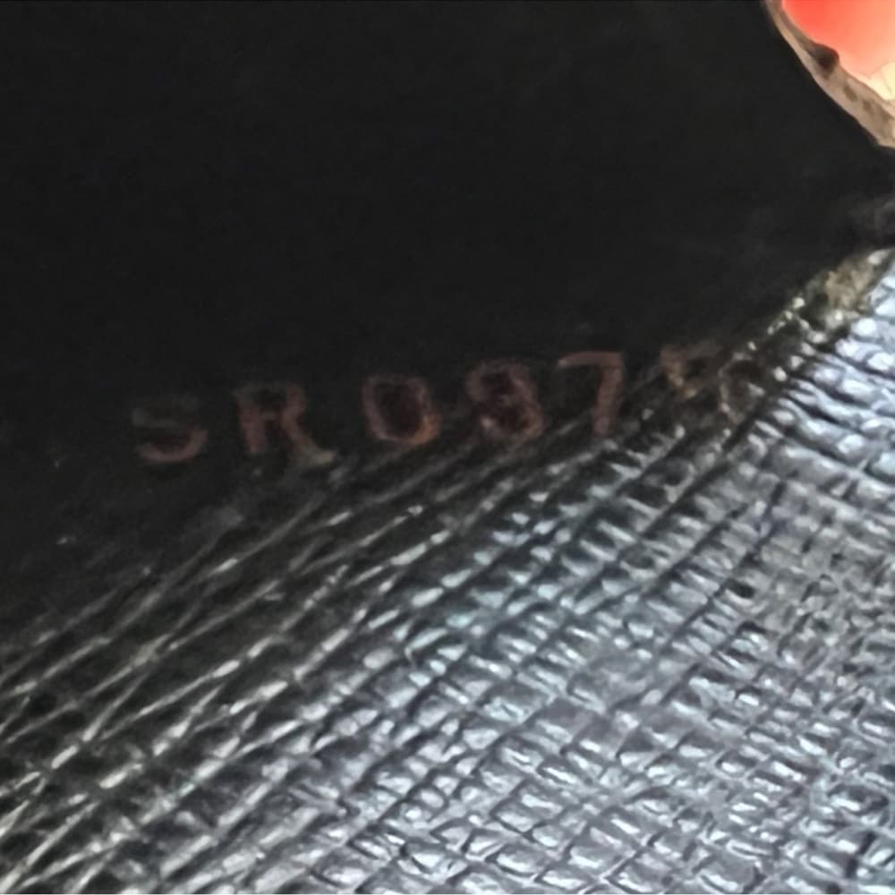 Authentic Louis Vuitton Epi Pochette Homme clutch - Thumbnail 10