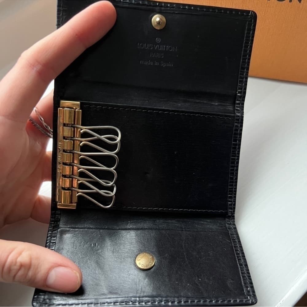 Authentic Louis Vuitton Black Epi Key Holder Wallet - Thumbnail 2