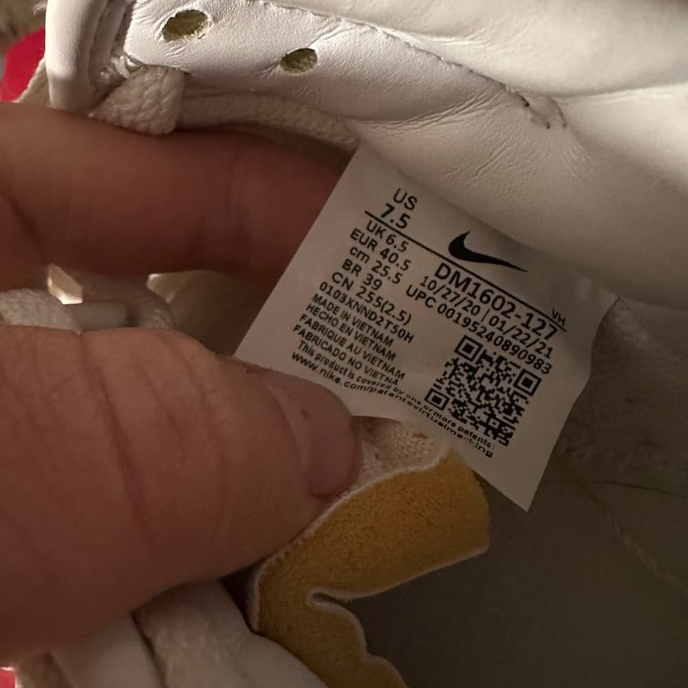 Nike Off-White Low Dunk 01 out of 50 white sneakers - Thumbnail 12