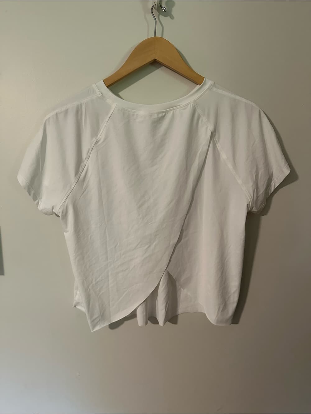 NWOT Halara Contrast Mesh Hem Short Sleeve InstantCool Yoga Sports Top white - Thumbnail 3