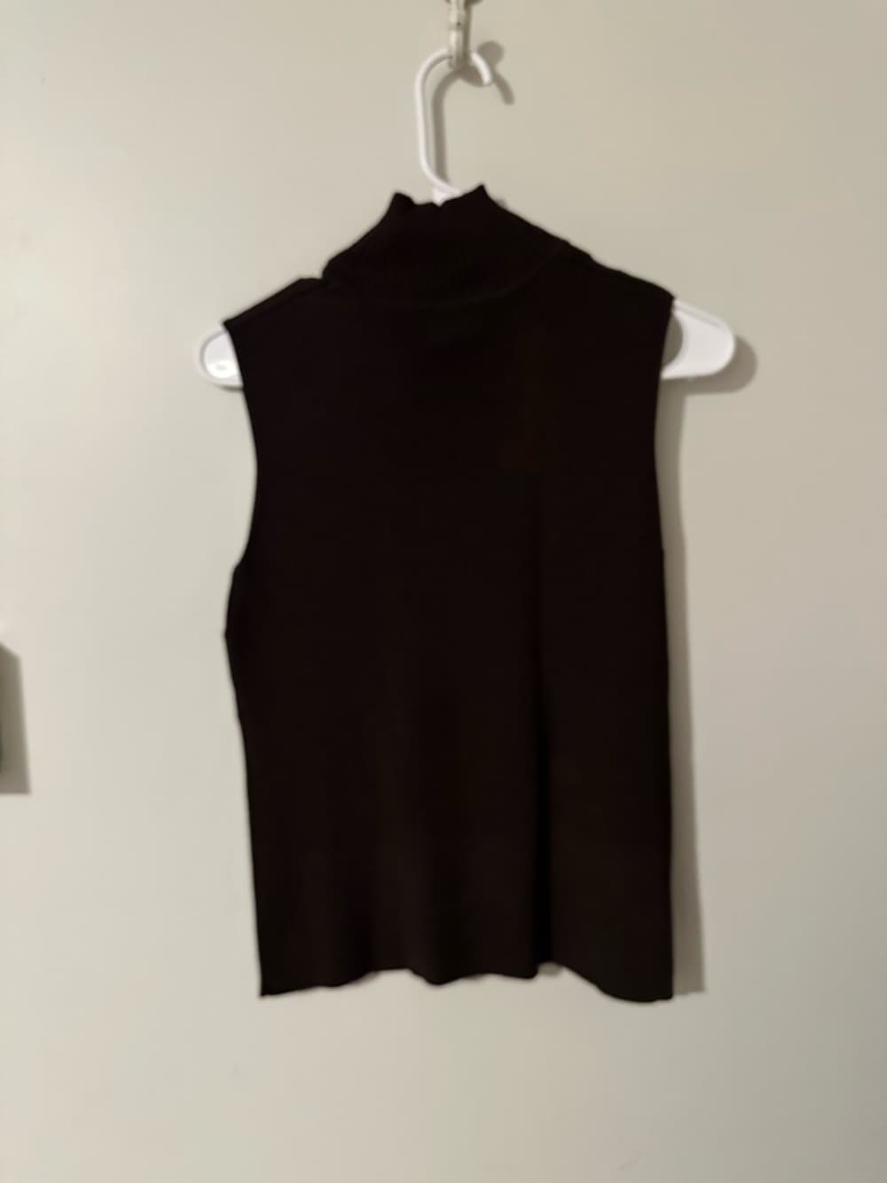 Chico’s mock neck sleeveless top brown - Thumbnail 3