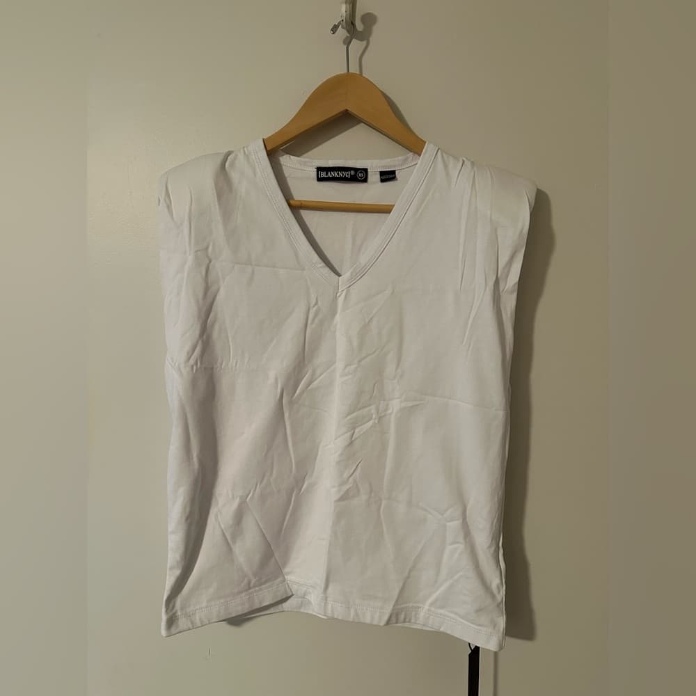 NWT BlankNYC Big Shoulder Might Be Right tank white - Thumbnail 2