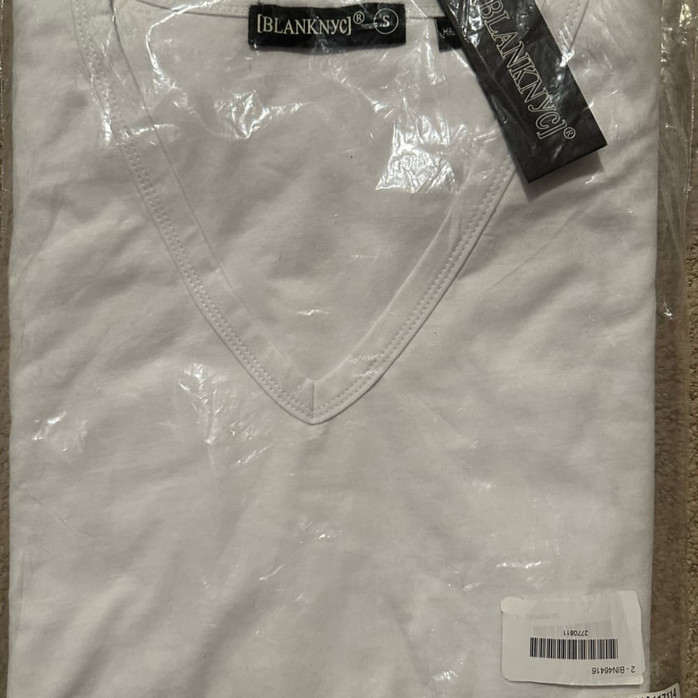 NWT BlankNYC Big Shoulder Might Be Right tank white - Thumbnail 5