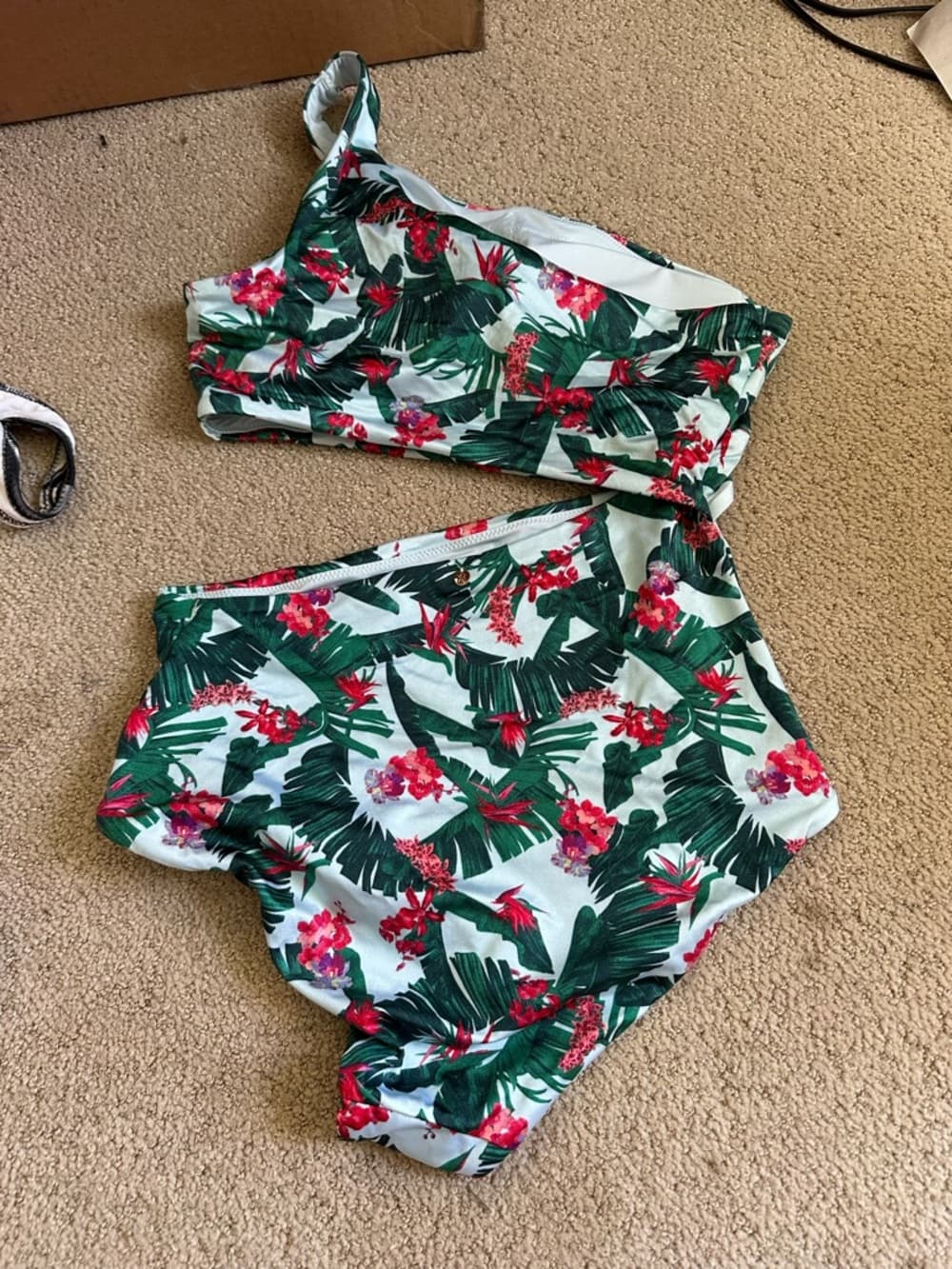 Victoria’s Secret tropical palm one shoulder cut out swim suit - Thumbnail 2