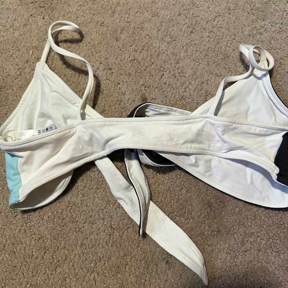 NWOT L*Space Chloe wrap around bikini top - Thumbnail 3