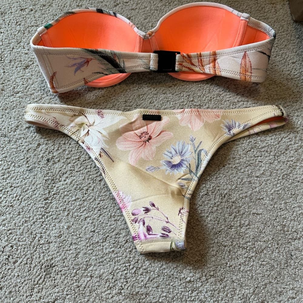 Triangl neoprene pushup bikini floral small - Thumbnail 2