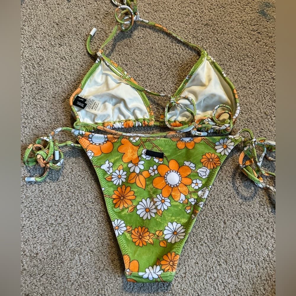 Triangl Vinca velvet retro floral bikini - Thumbnail 4