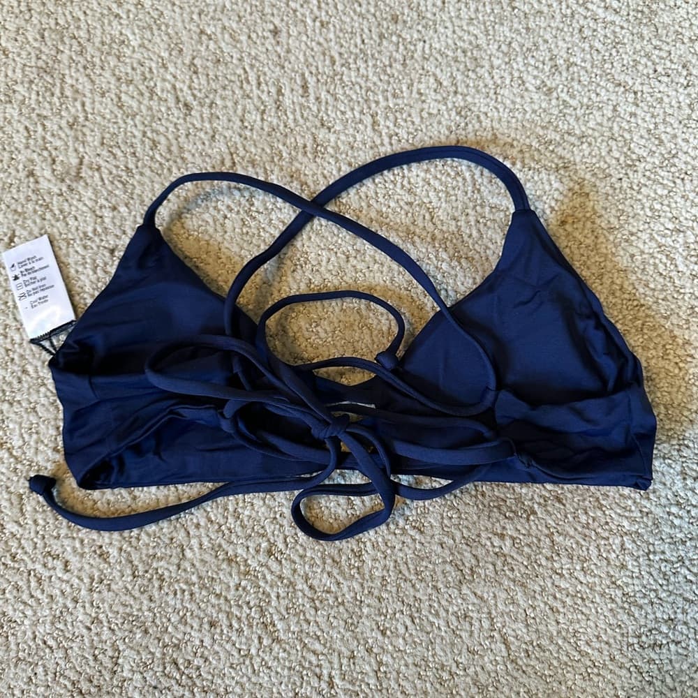 NWOT L*Space cutout front bikini top navy - Thumbnail 2