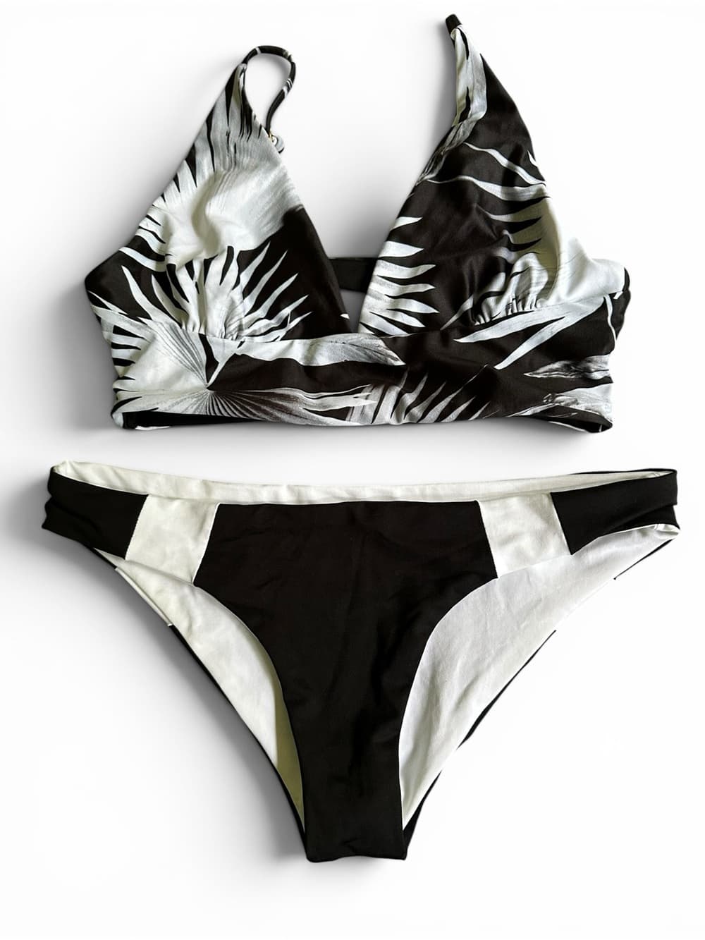 NWOT L*Space palm bikini set black white - Thumbnail 3