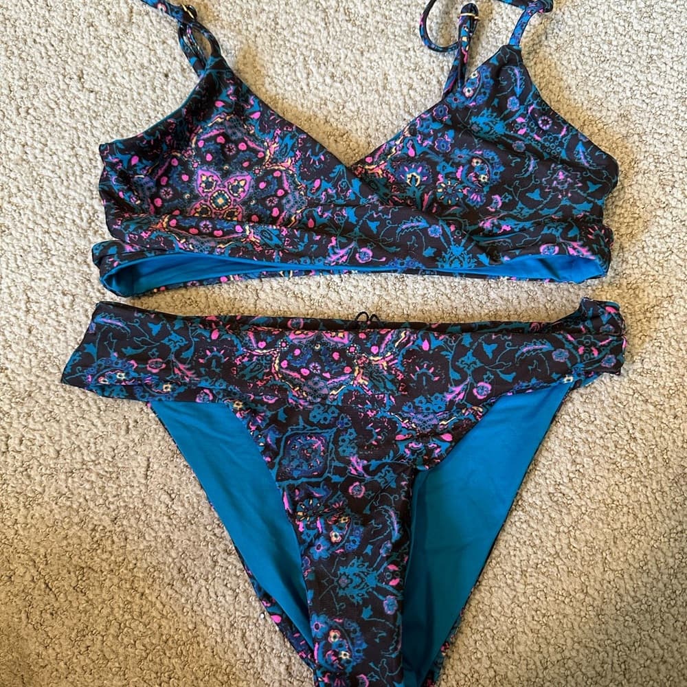 NWOT L*Space Julietta Veronica Rocky bikini set - Thumbnail 2