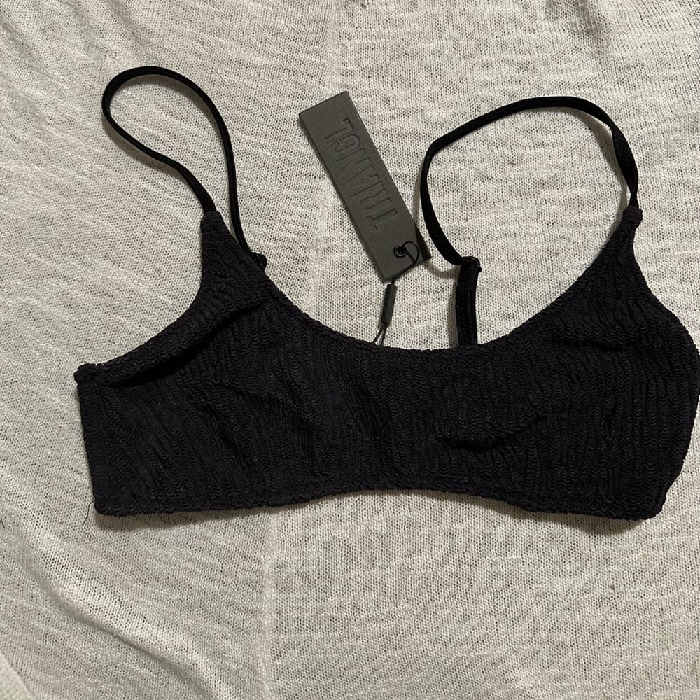 NWT Triangl Maci bikini top black medium