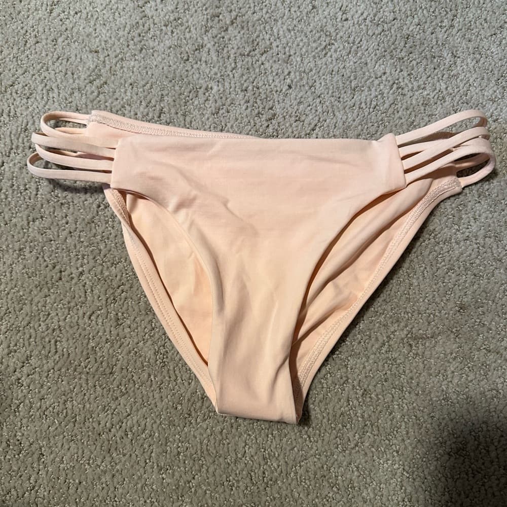 NWOT L*Space Low Down bikini bottoms peach