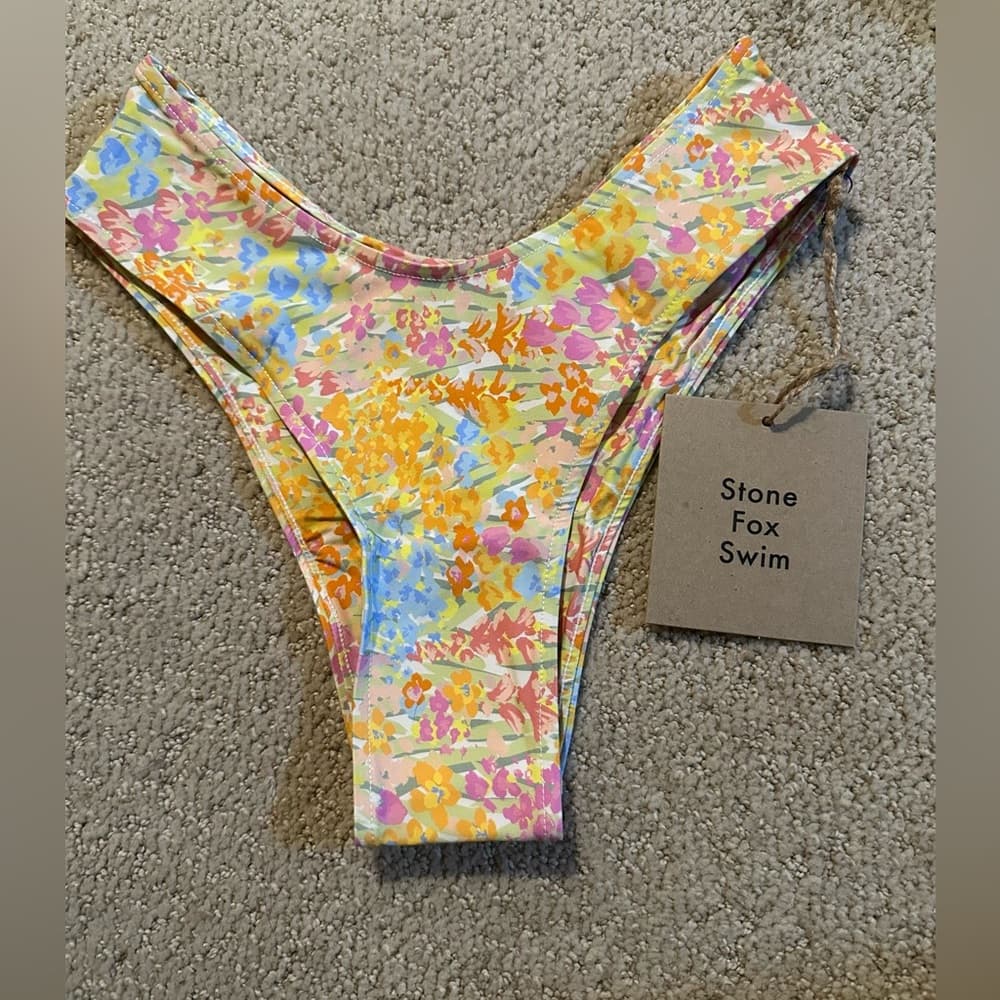 NWT Stone Fox Nola bikini bottoms Flower Fields - Thumbnail 2