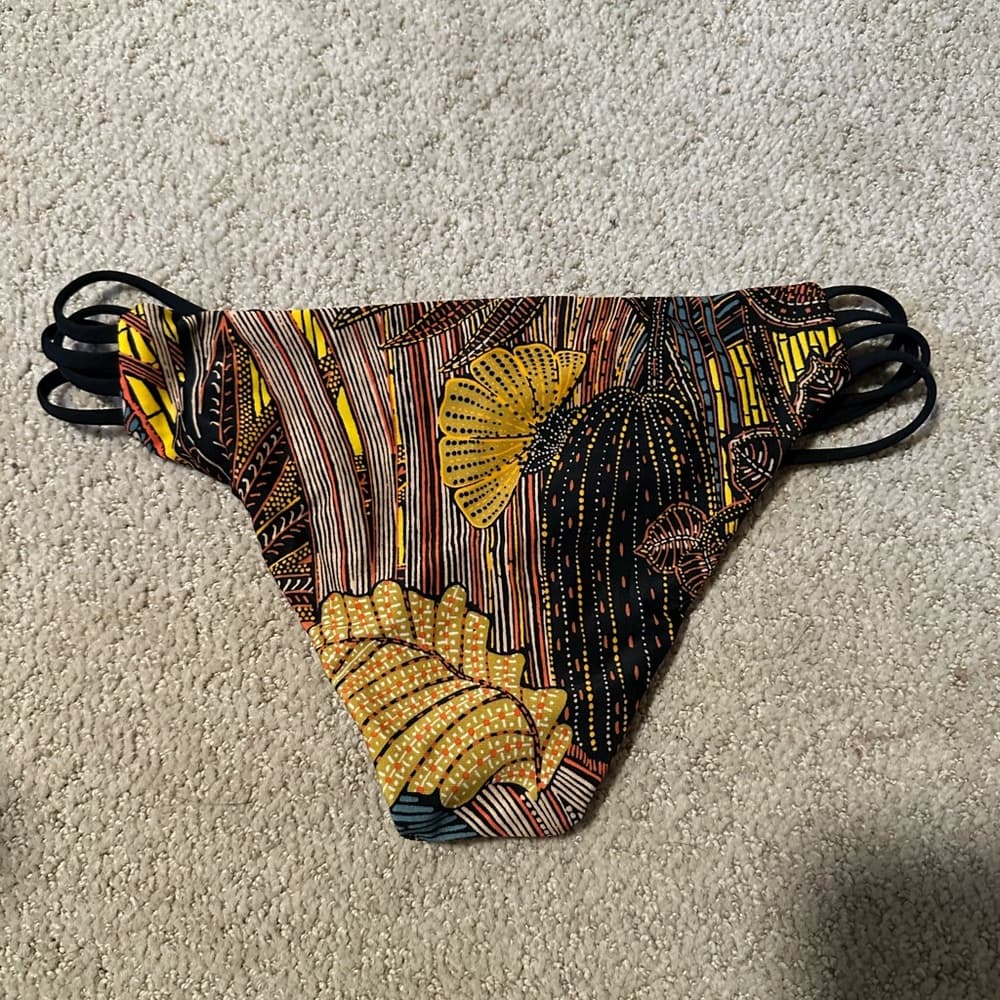 NWT L*Space southwestern Low Down bikini bottoms small - Thumbnail 2