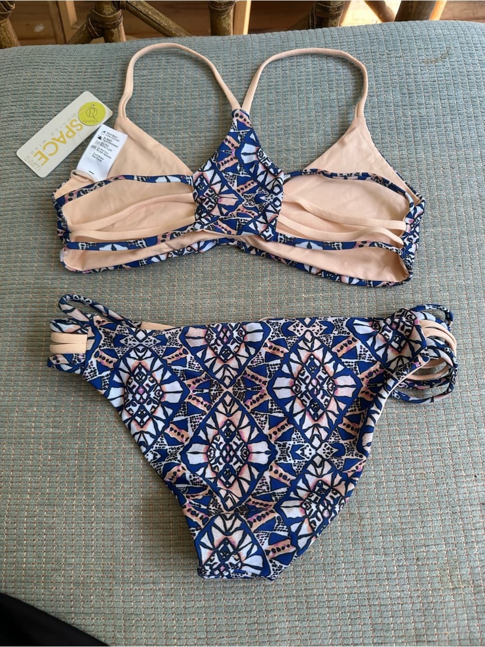 NWT L*Space Wild One Tanzania Dreams bikini set extra small - Thumbnail 4