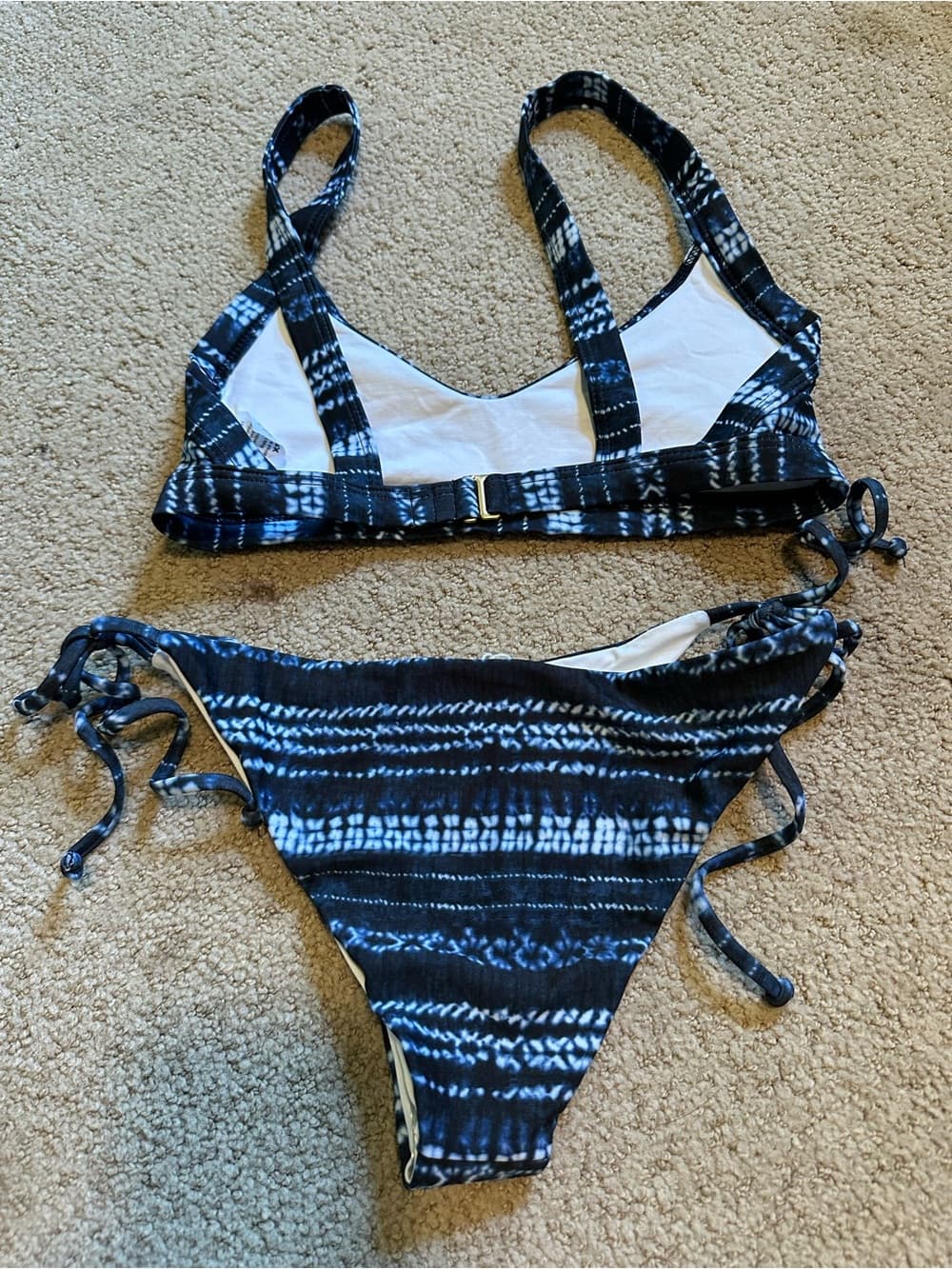 NWOT L*Space Lilly tie dye Bitsy Cut bikini set extra small - Thumbnail 3