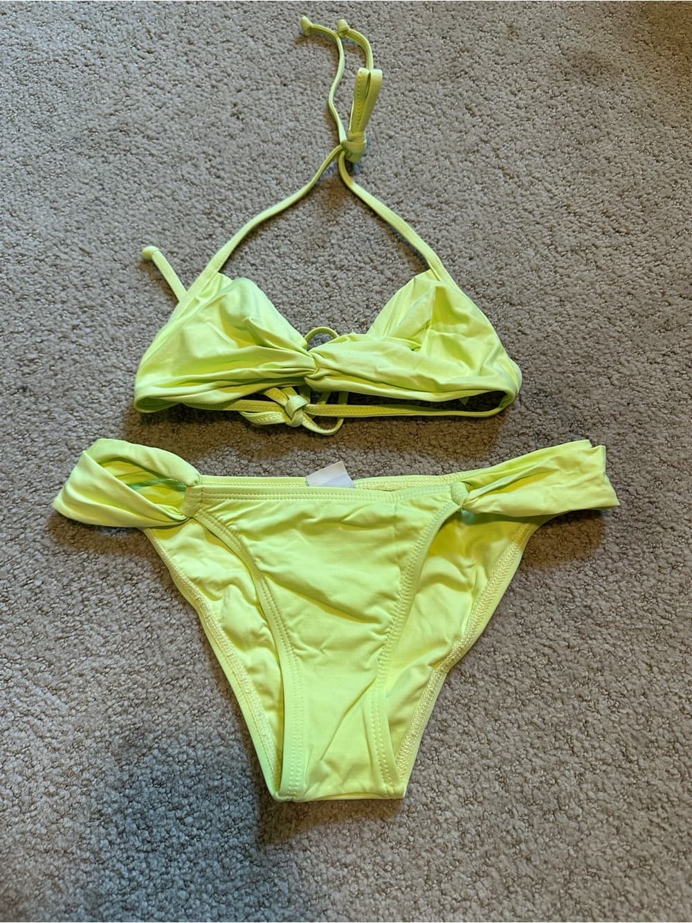 NWOT L*Space twist front bikini set lime extra small