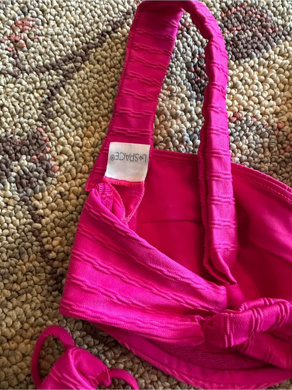 NWOT L*Space Camellia chain link texture bikini set bright fuschia small - Thumbnail 4