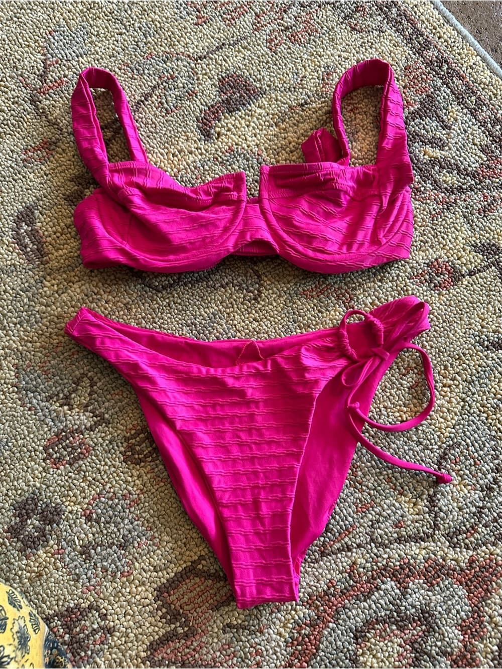 NWOT L*Space Camellia chain link texture bikini set bright fuschia small