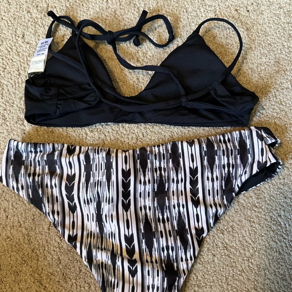 NWT L*Space bikini set tribal print black white - Thumbnail 3