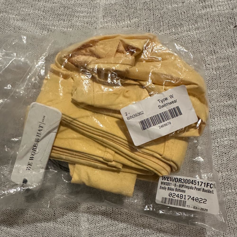 NWT WeWoreWhat Emily pearl belt bikini bottoms Impala
