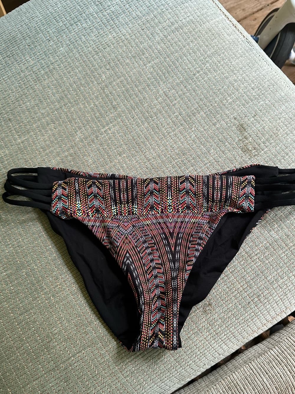 NWOT L*Space Low Down bikini bottoms large