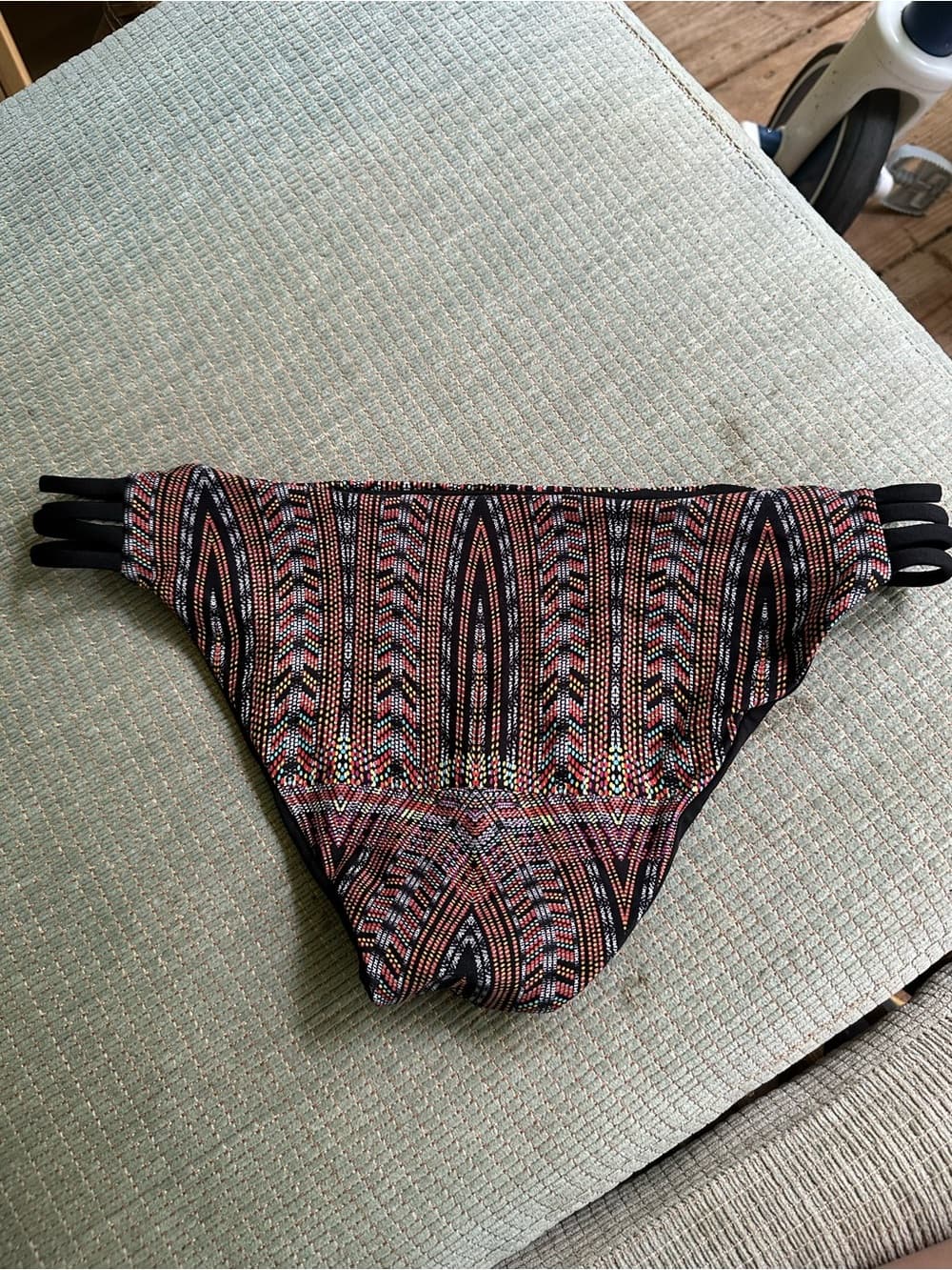 NWOT L*Space Low Down bikini bottoms large - Thumbnail 3