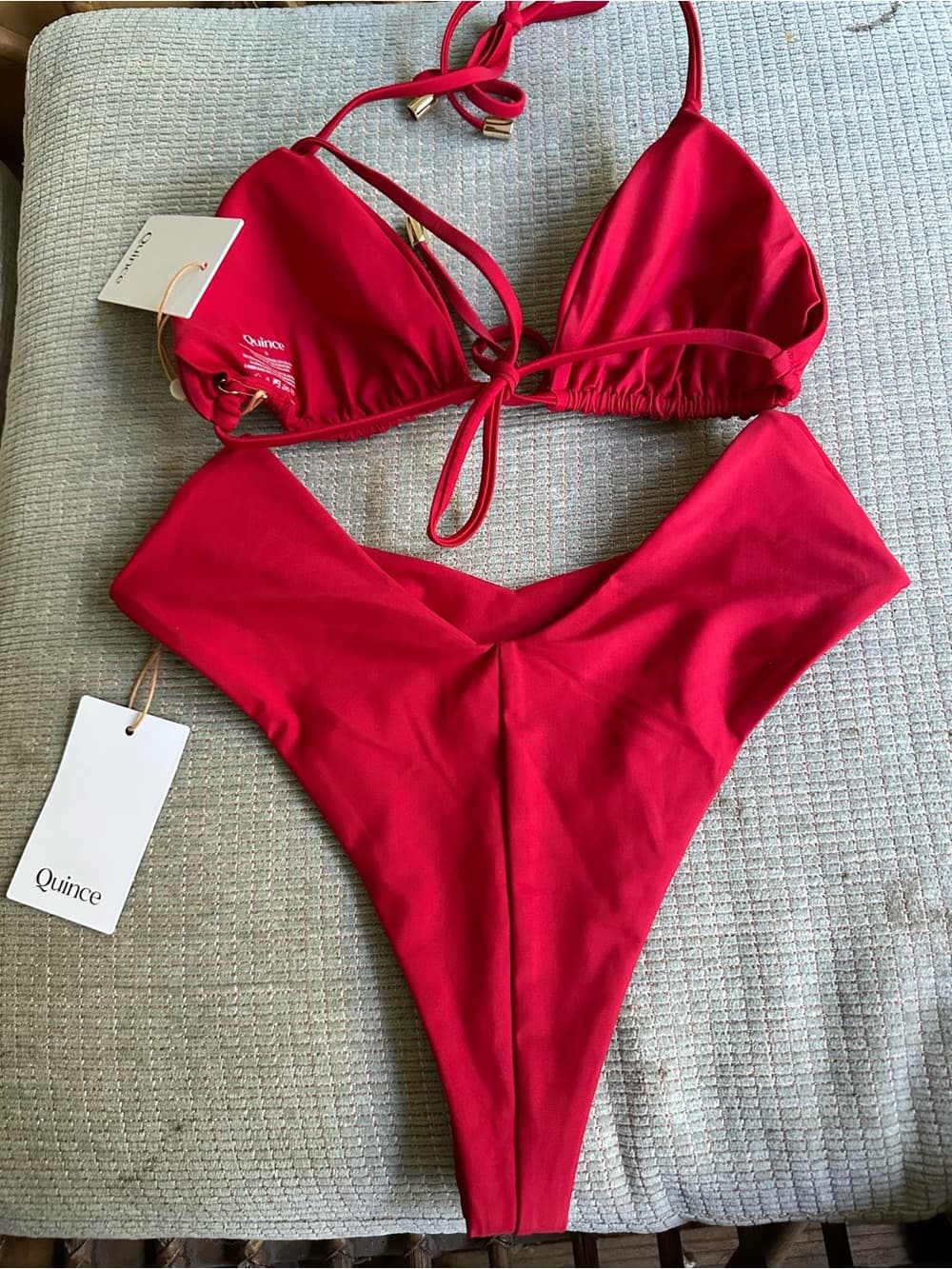 NWT Quince bikini set cherry red - Thumbnail 3