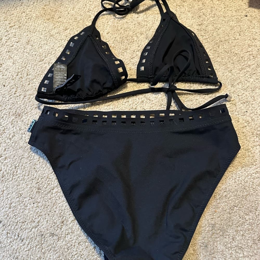 Shan Maeva triangle ladder cutout bikini set black - Thumbnail 6
