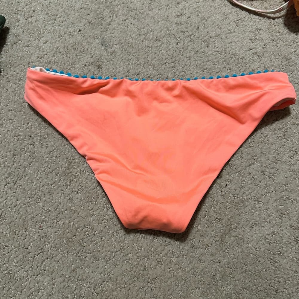 NWOT L*Space scallop trim reversible bikini bottoms - Thumbnail 3