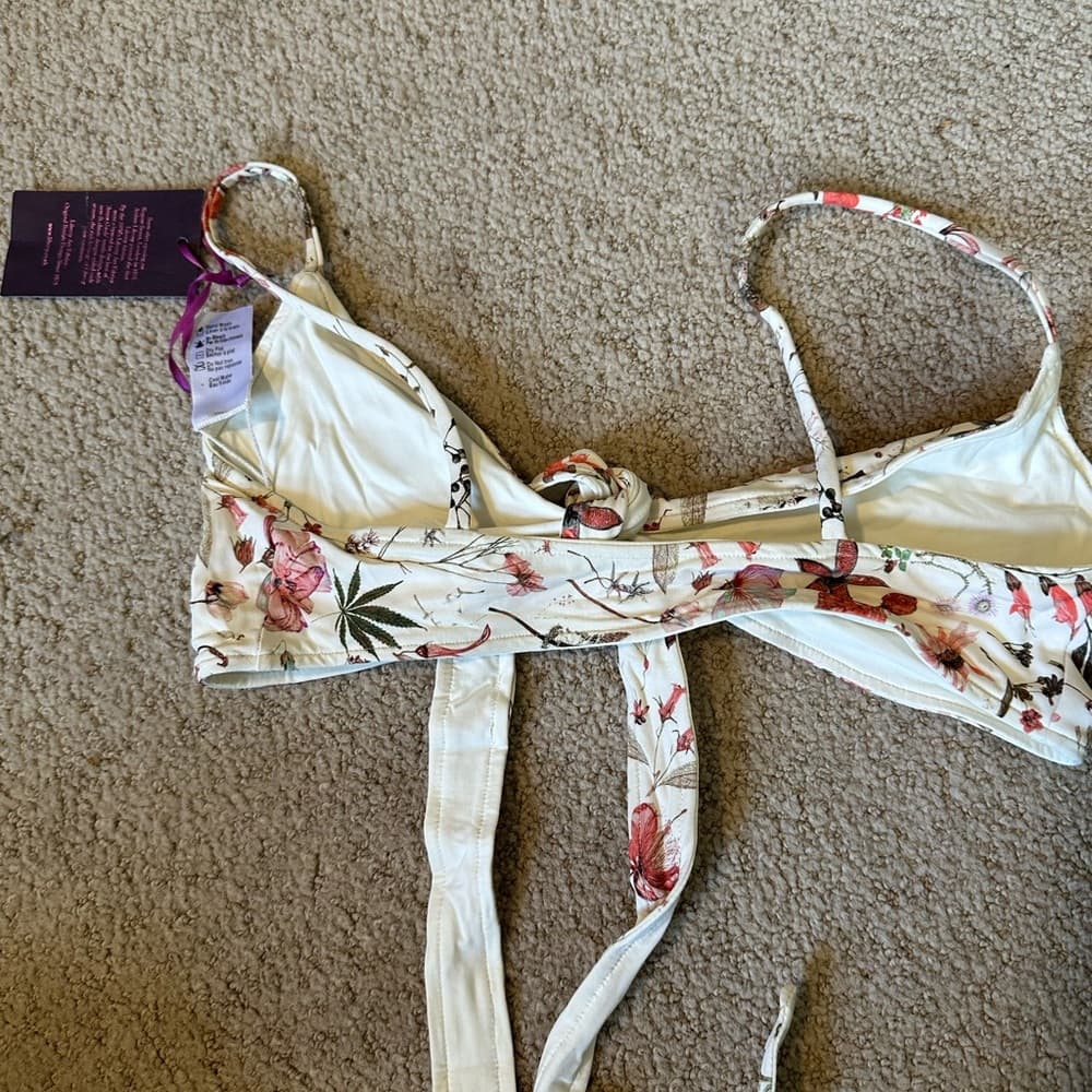 NWT L*Space x Liberty Fabrics Chloe wrap around bikini top - Thumbnail 4