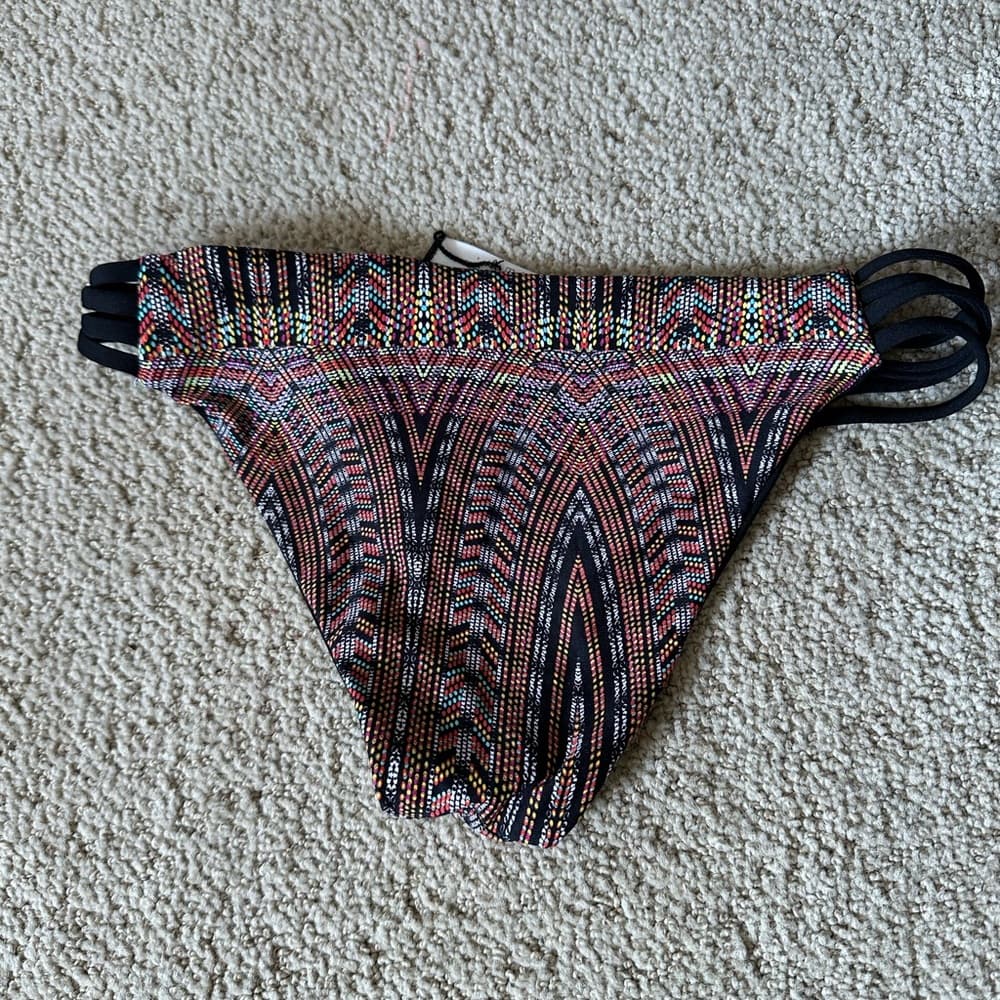 NWOT L*Space Low Down tribal bikini bottoms - Thumbnail 3