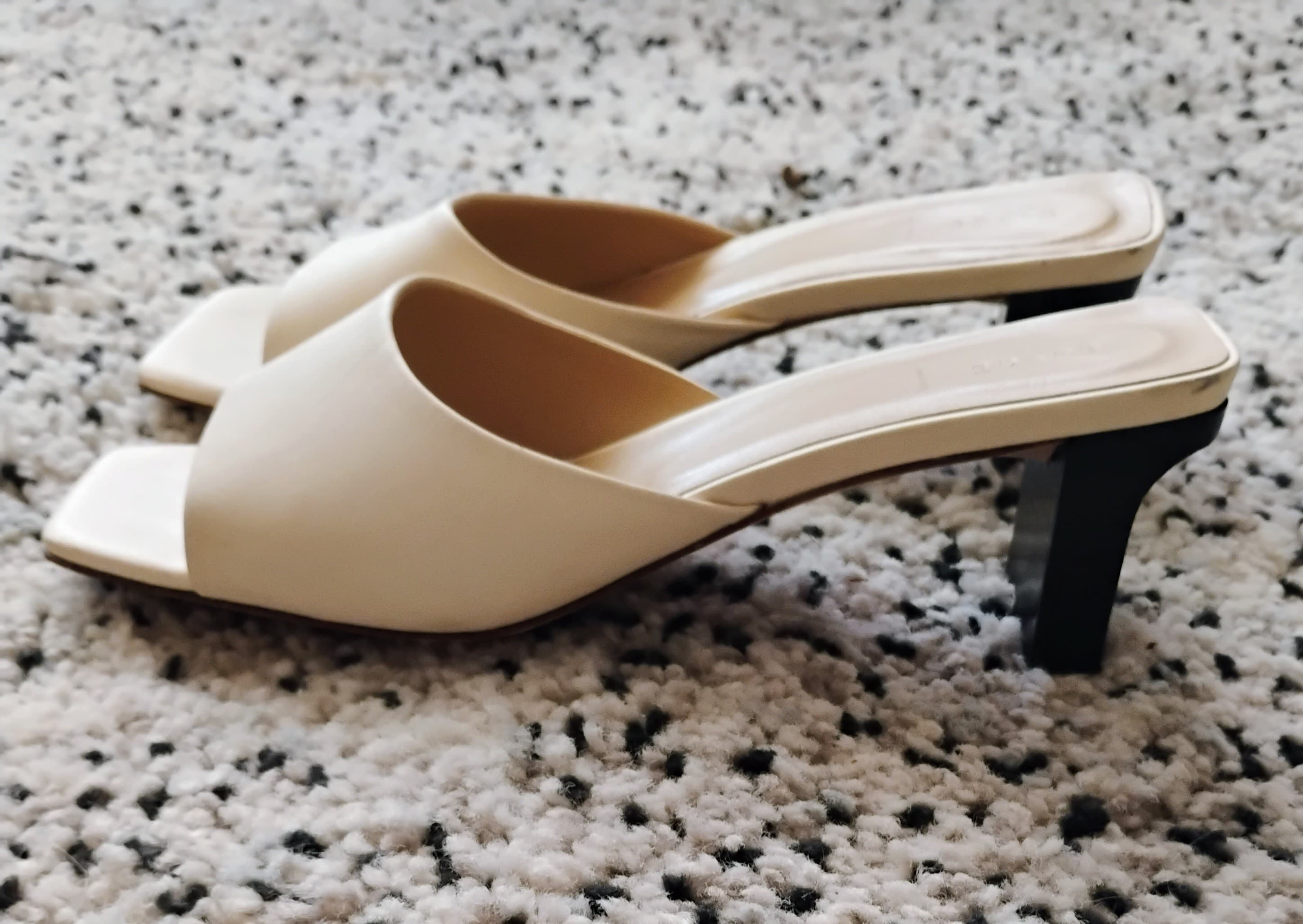 Aeyde Beige Leather Mules Made in Italy
