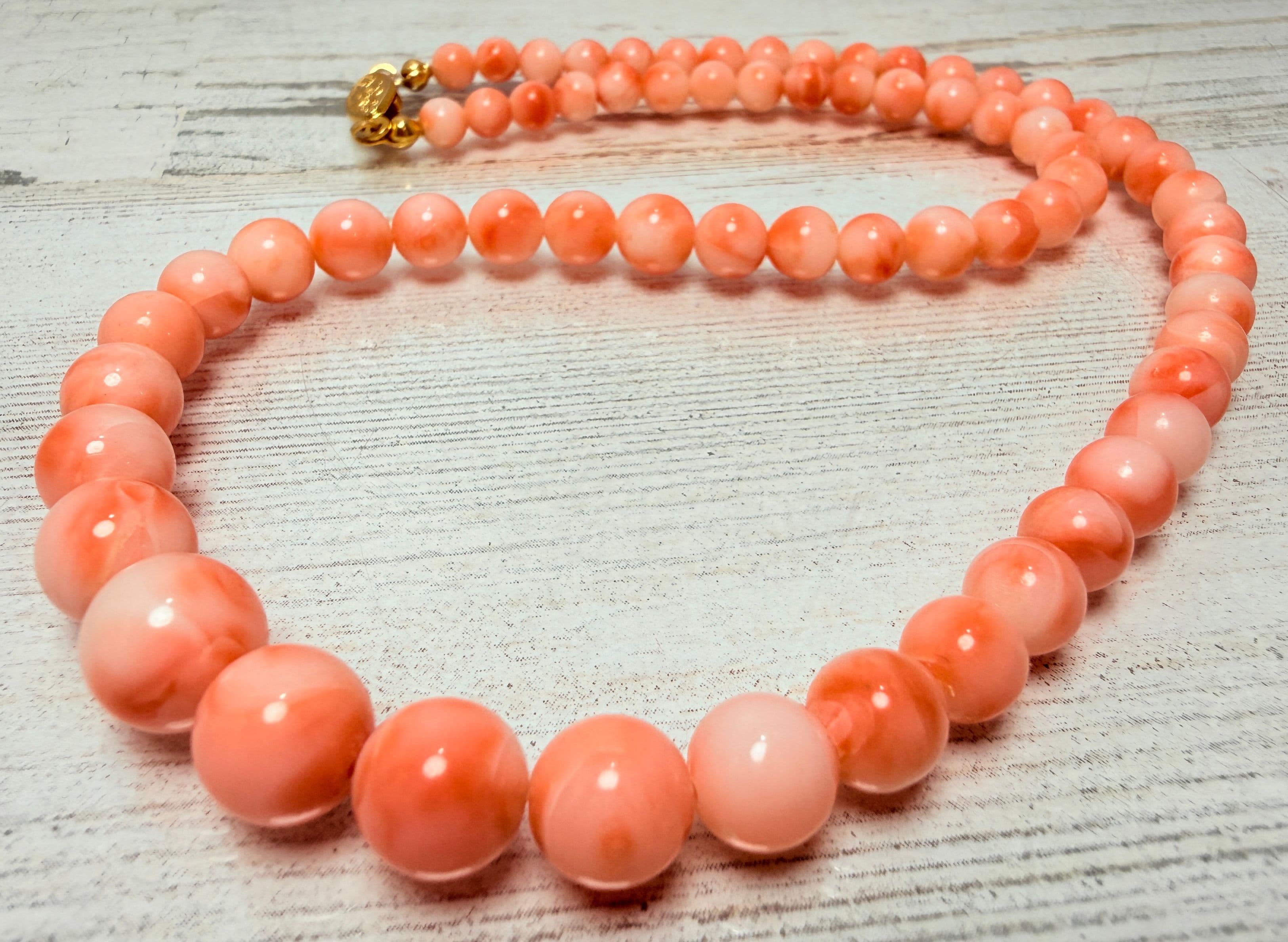 4D. 1950s Handcarved Polished Coral Bead Necklace - Thumbnail 3