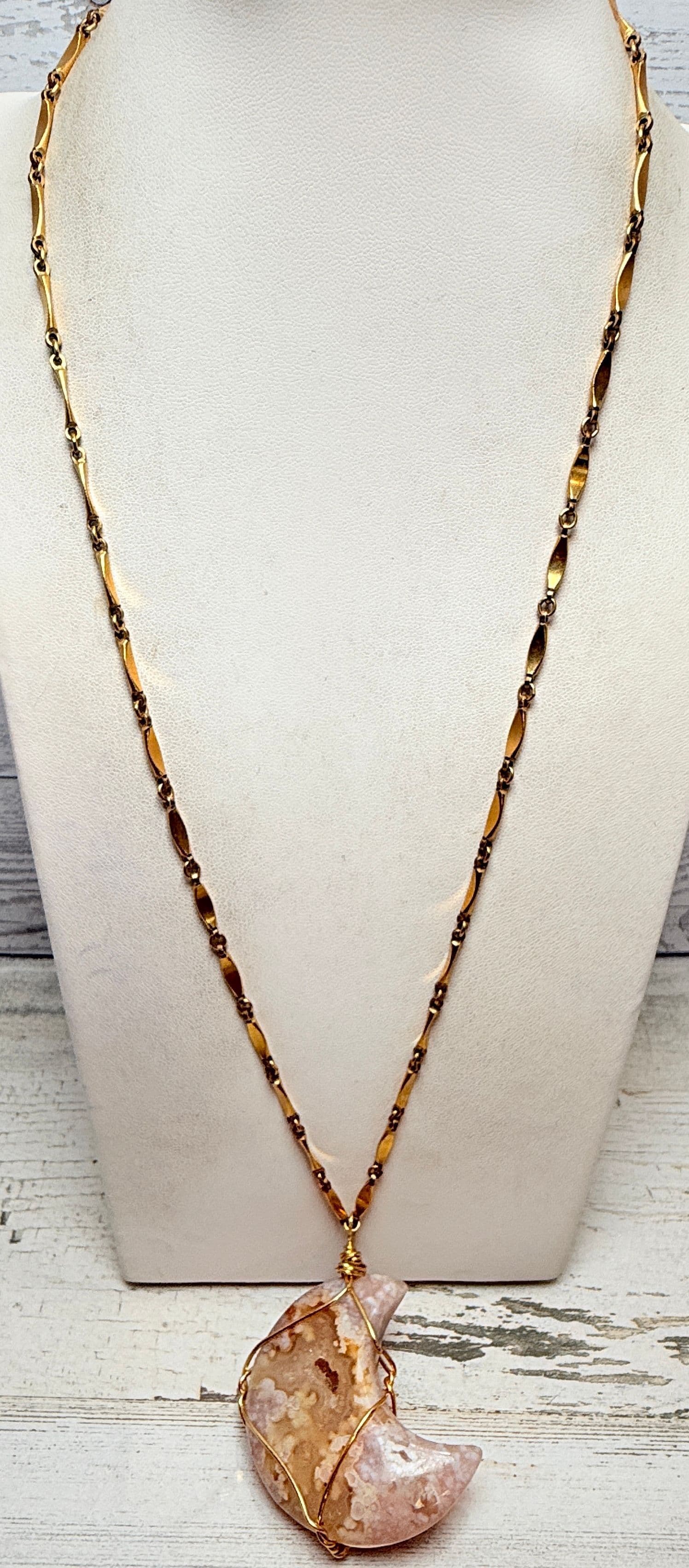 4L. 1960s Crazy Lace Agate Moon Necklace 12K GF - Thumbnail 2