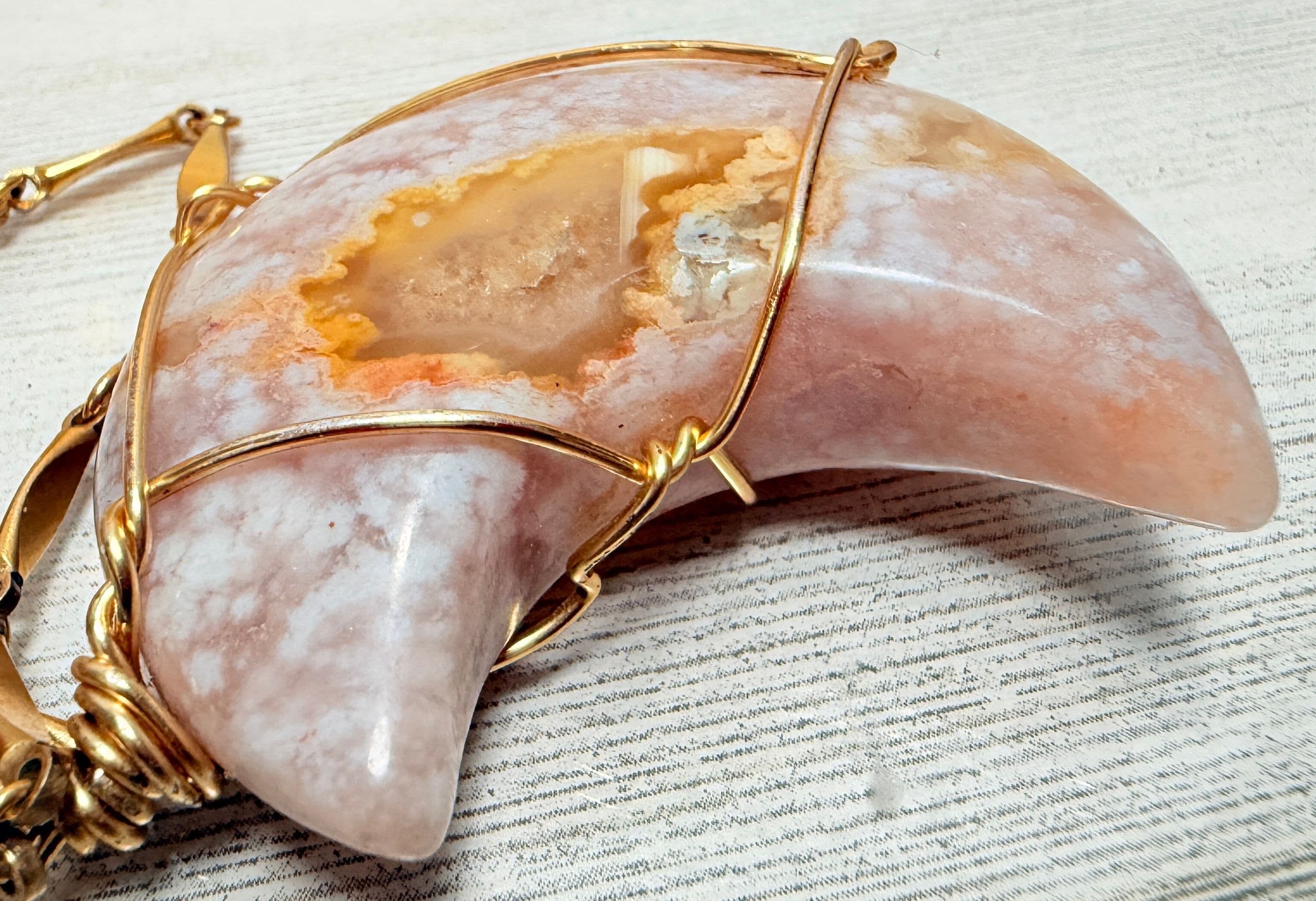 4L. 1960s Crazy Lace Agate Moon Necklace 12K GF - Thumbnail 3