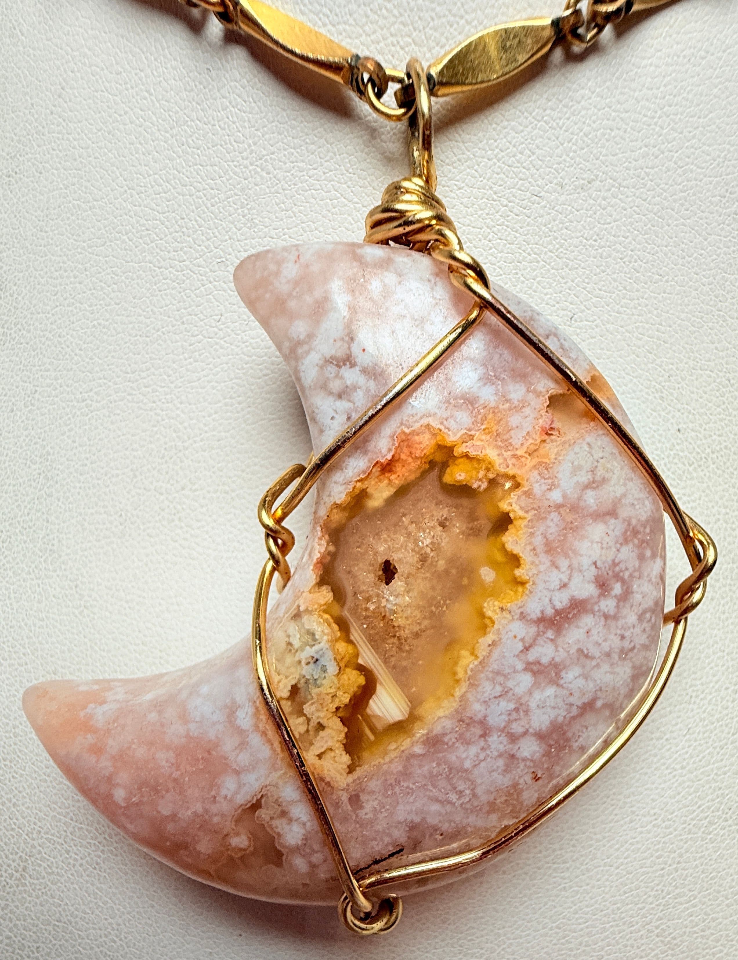 4L. 1960s Crazy Lace Agate Moon Necklace 12K GF - Thumbnail 6