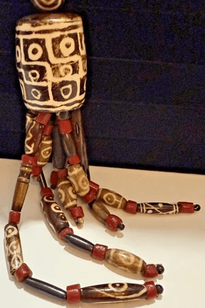6U. 1850-1900 African Cow Batik Bone Beaded Ceremonial Necklace - Thumbnail 7