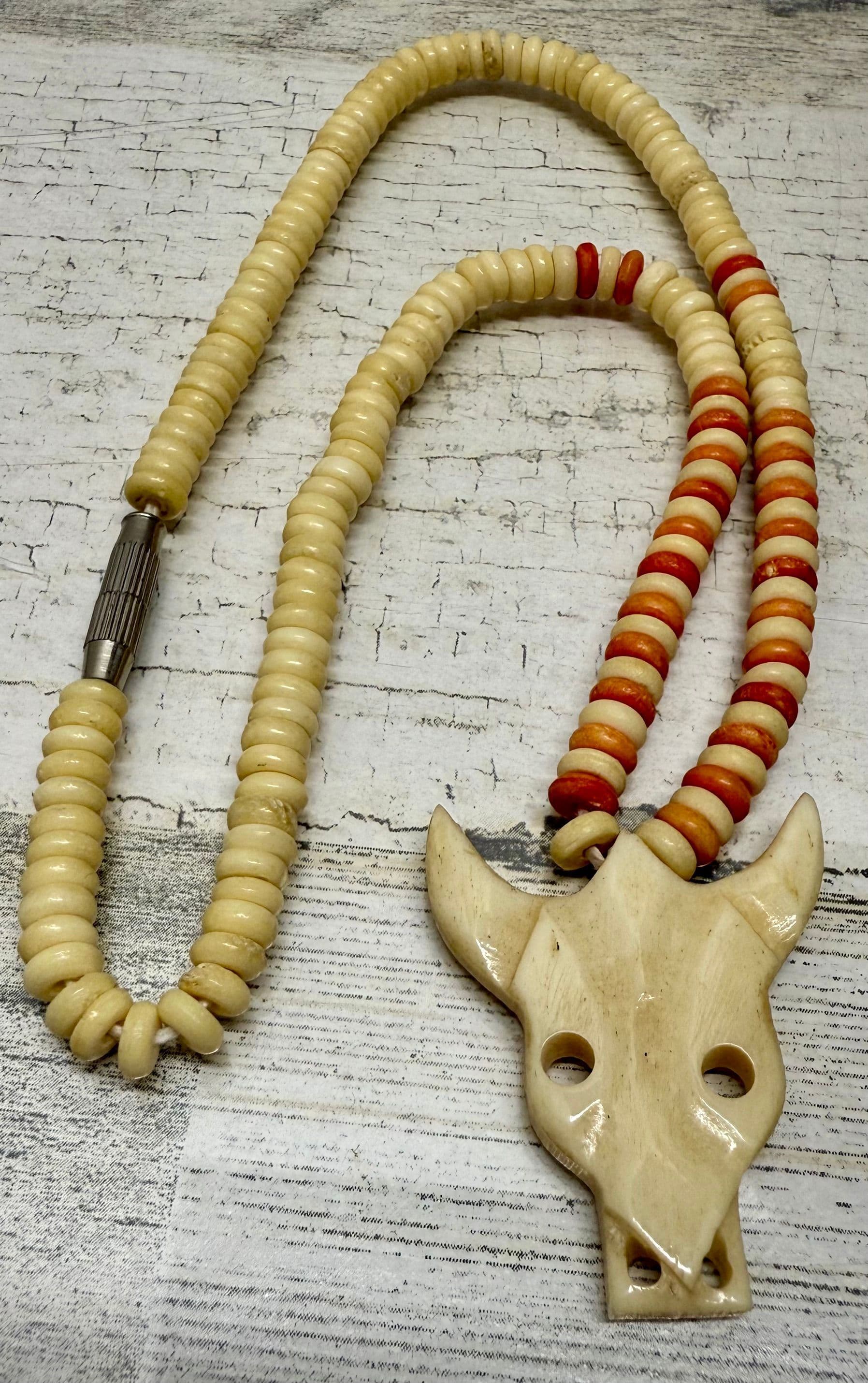 5F. Vintage 1960s Carved & Dyed Antler Cow Skull Necklace 9.5" - Thumbnail 4