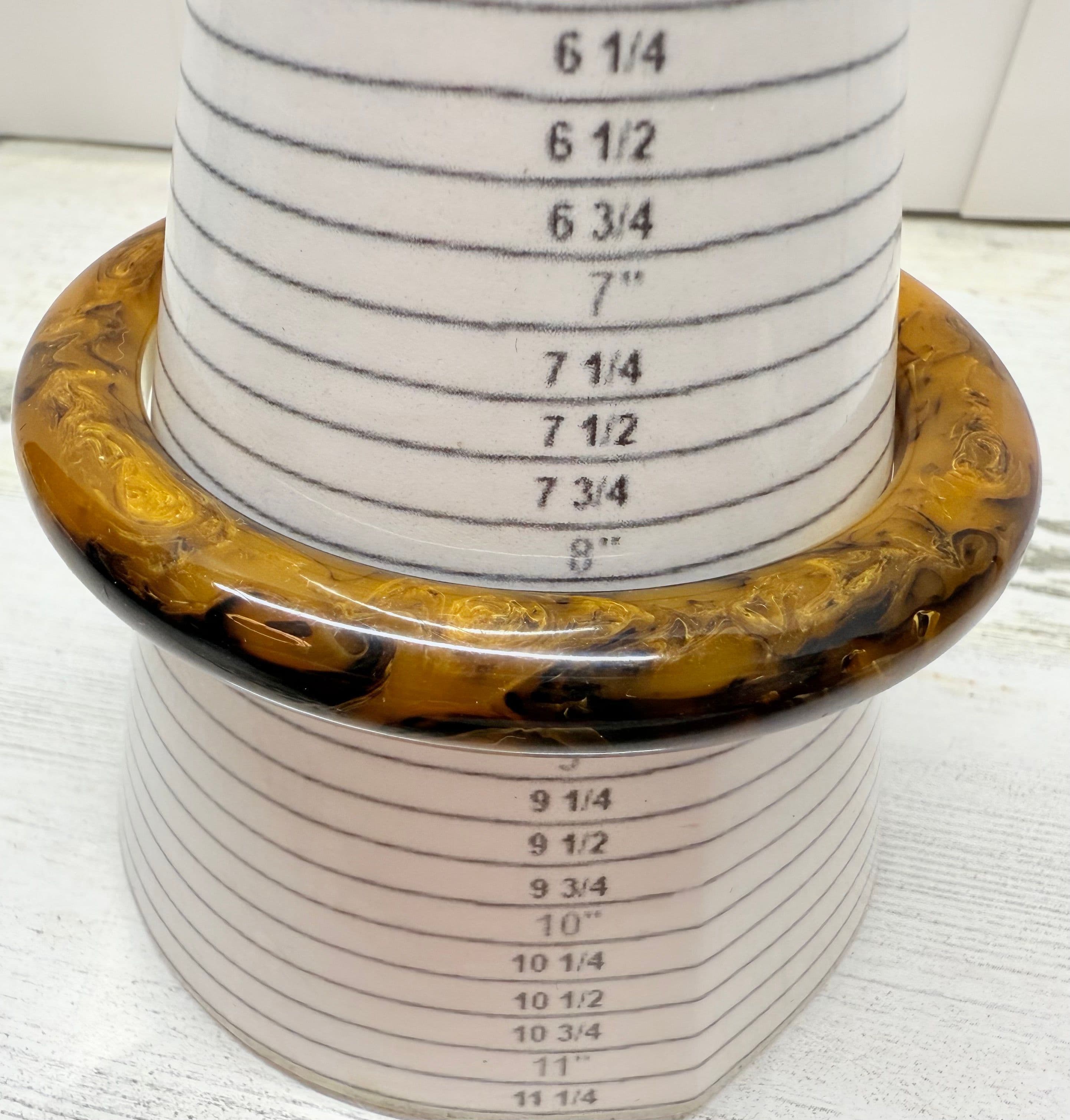 1R. Vintage 1940s Caramel & Brown Bakelite Bangle Bracelet - Thumbnail 3