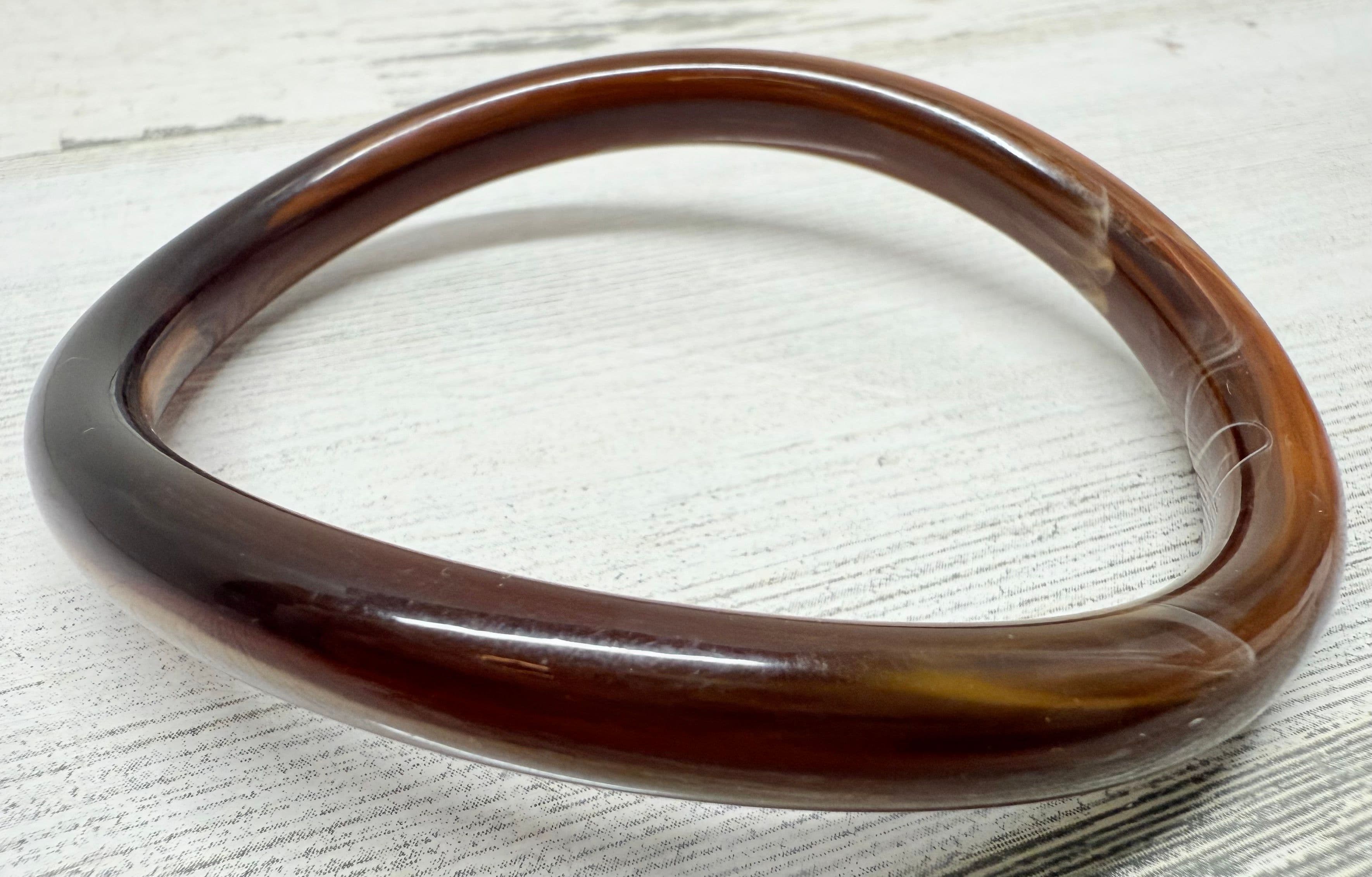 1S. Vintage 1960s Marbled Chocolate Brown Free Form Lucite Bracelet - Thumbnail 2