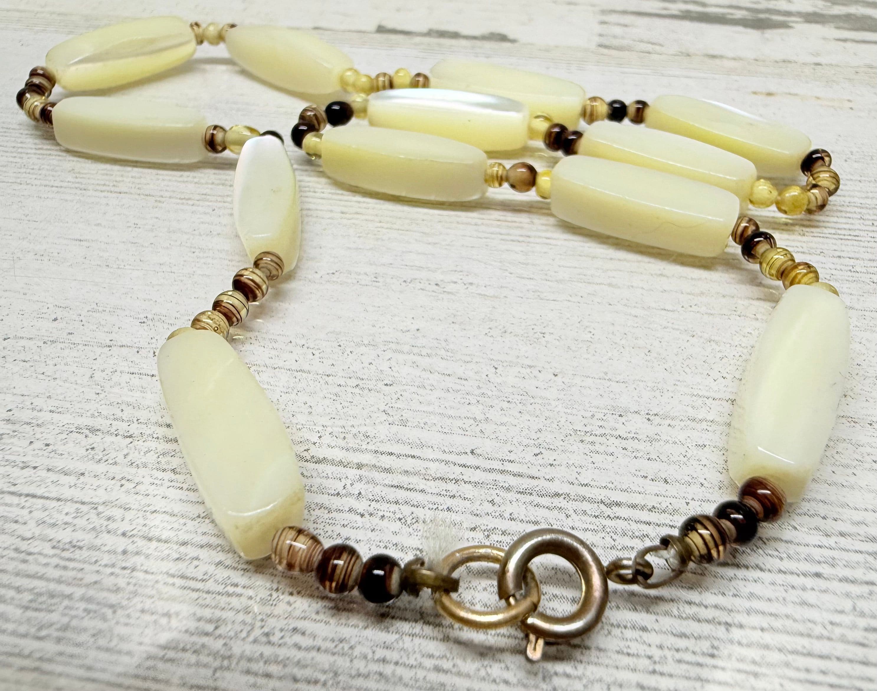 2R. Antique 1920s Mother of Pearl & Glass Bead Necklace - Thumbnail 4
