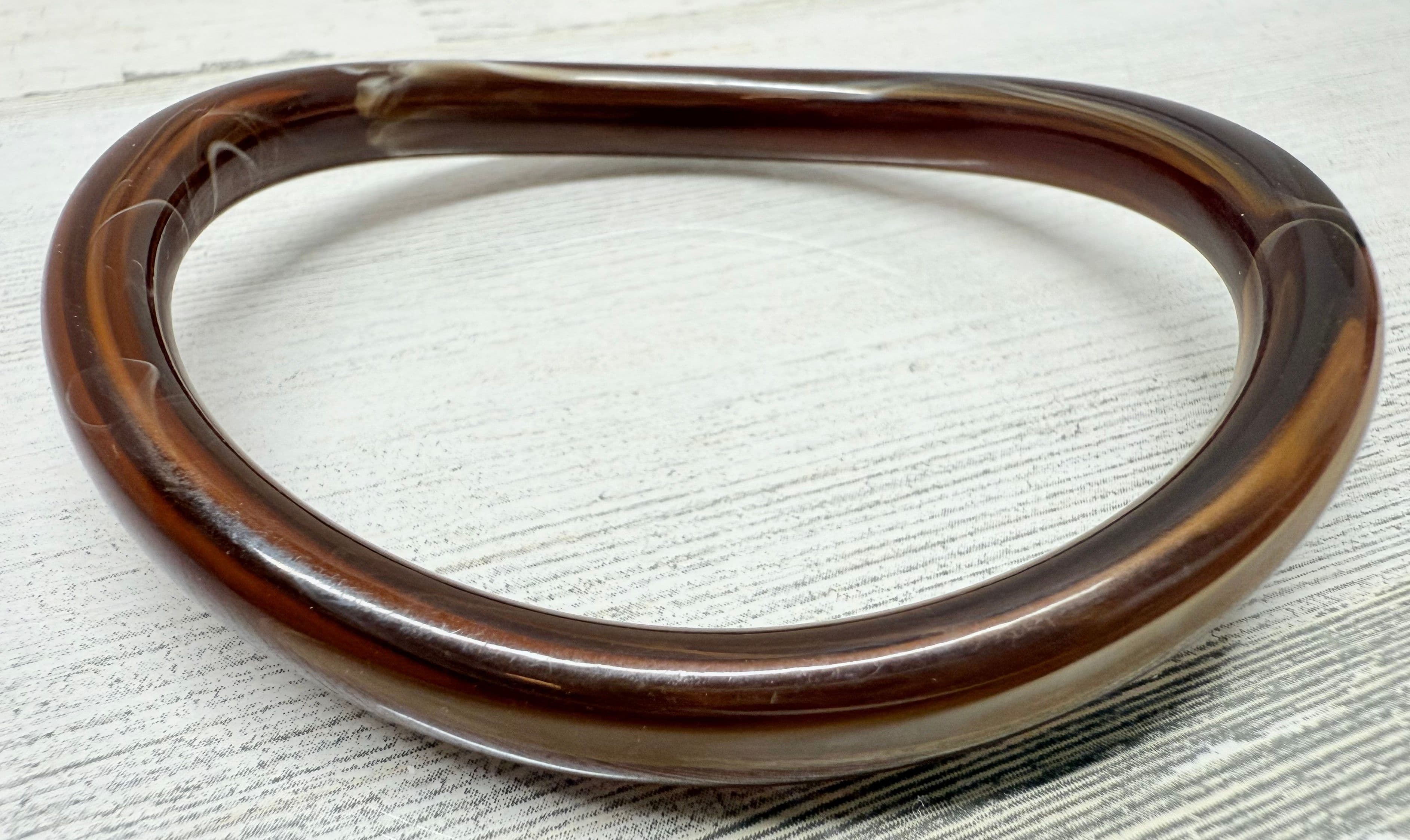1S. Vintage 1960s Marbled Chocolate Brown Free Form Lucite Bracelet - Thumbnail 3