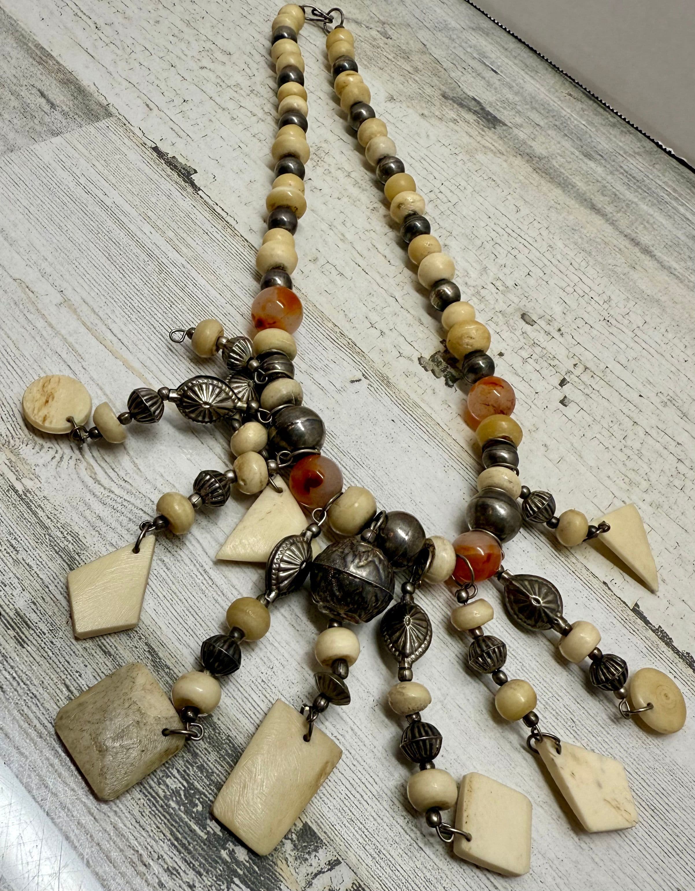 5D. Vintage 1960s Native American Charm Necklace - Thumbnail 3